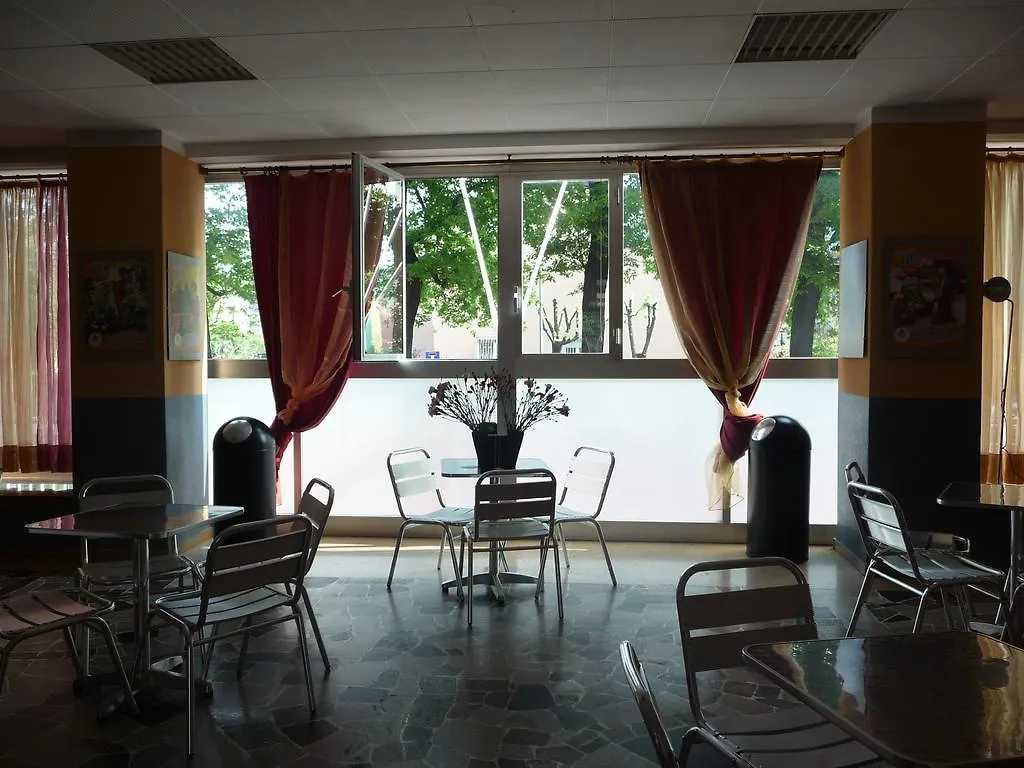 Hostel Ostello Aig Piero Rotta Milan