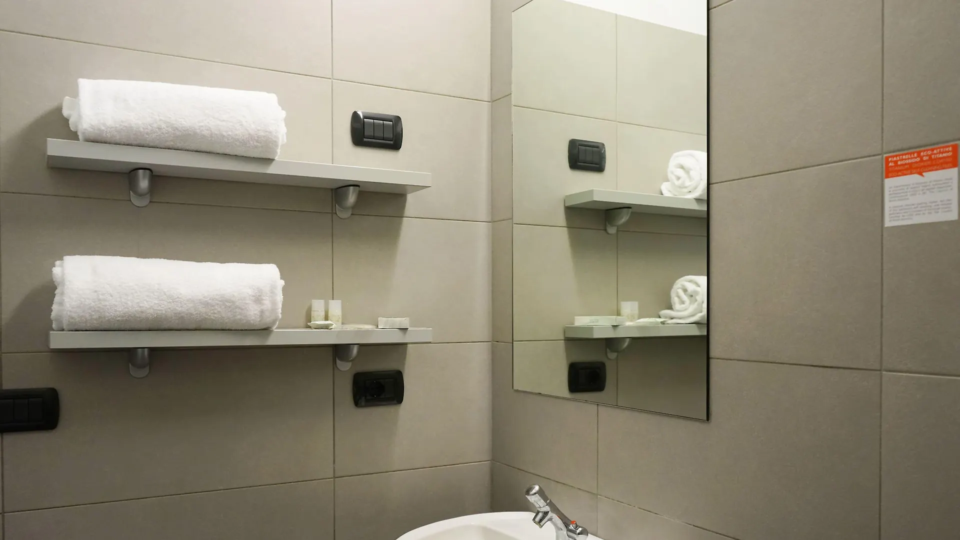 Ostello Aig Piero Rotta Milaan Hostel