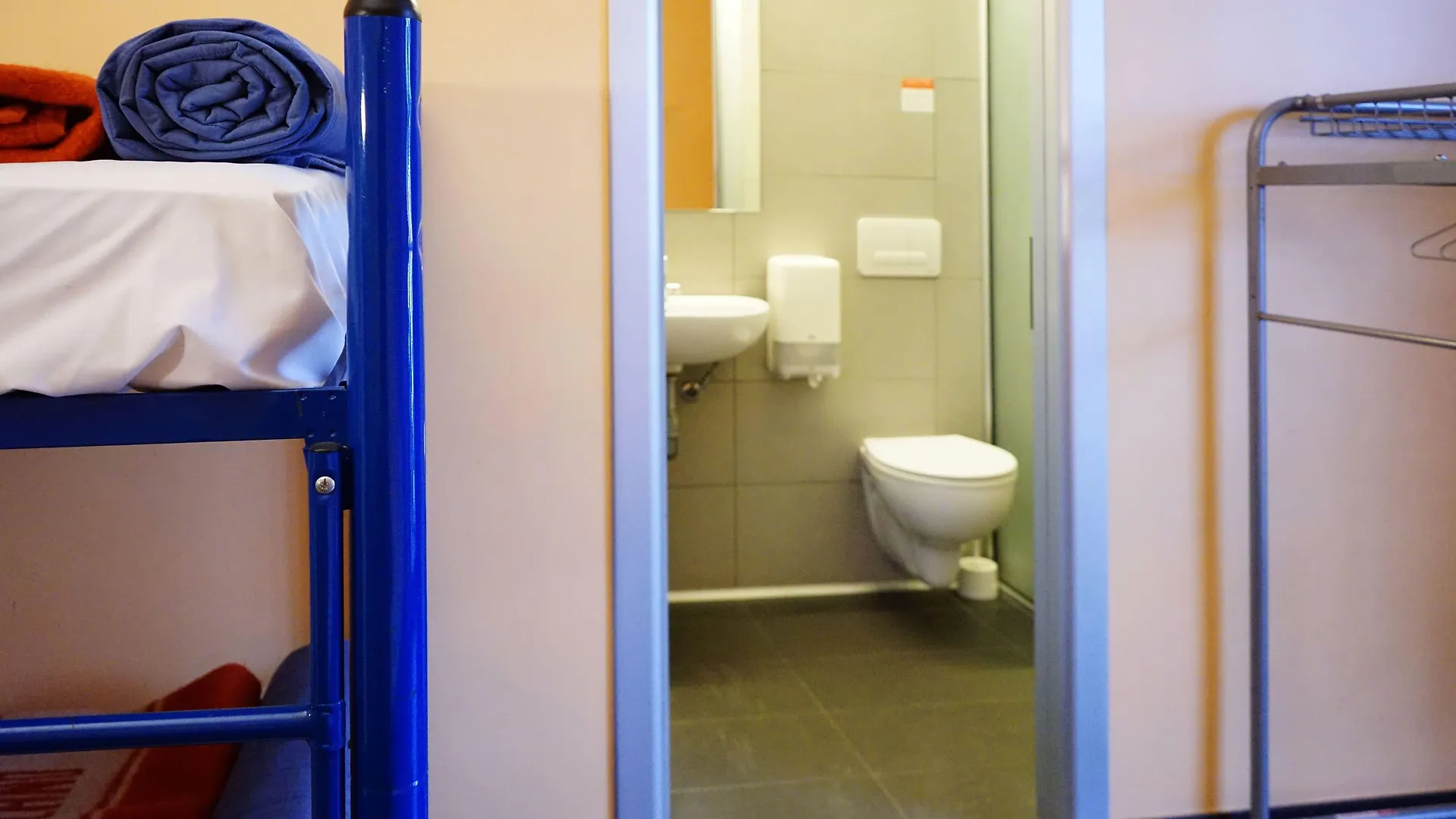 Hostel Ostello Aig Piero Rotta Milaan