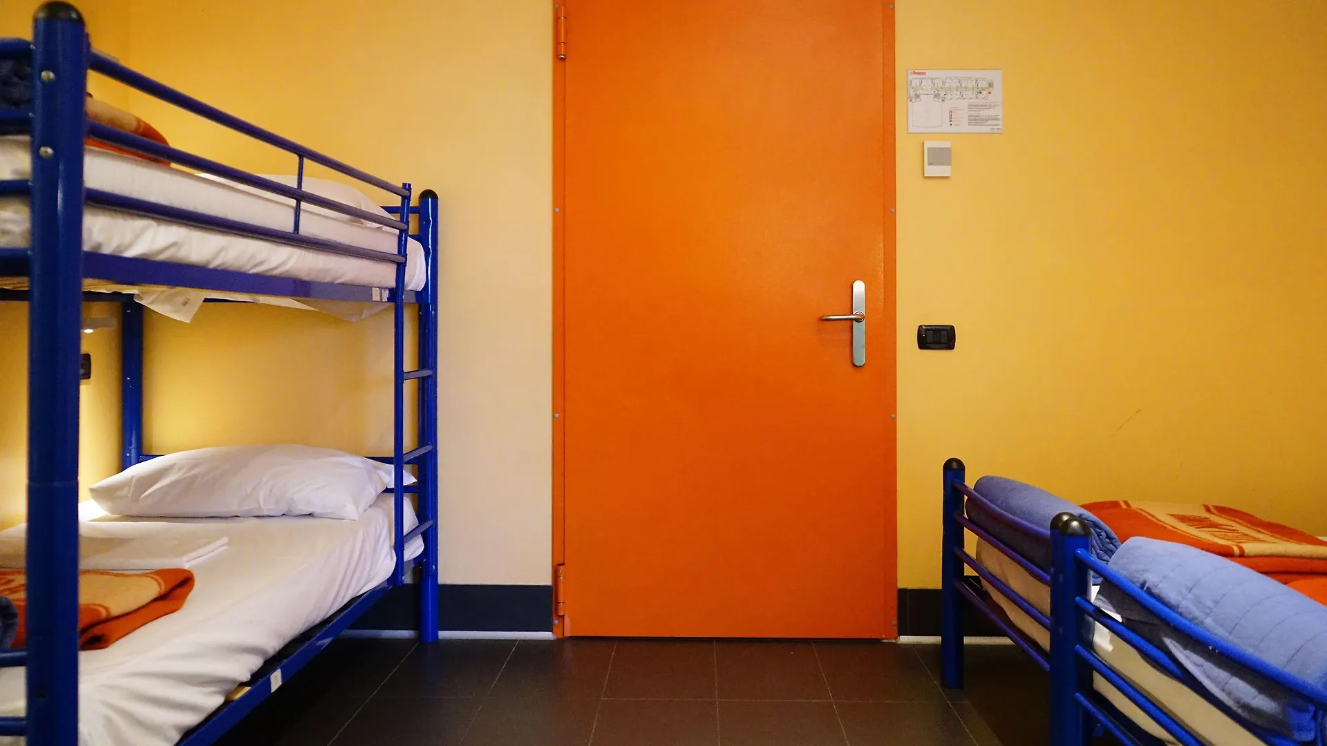 Ostello Aig Piero Rotta Milan Hostel